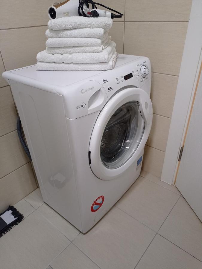 Apartman Sunflower Sremska Mitrovica Exteriör bild